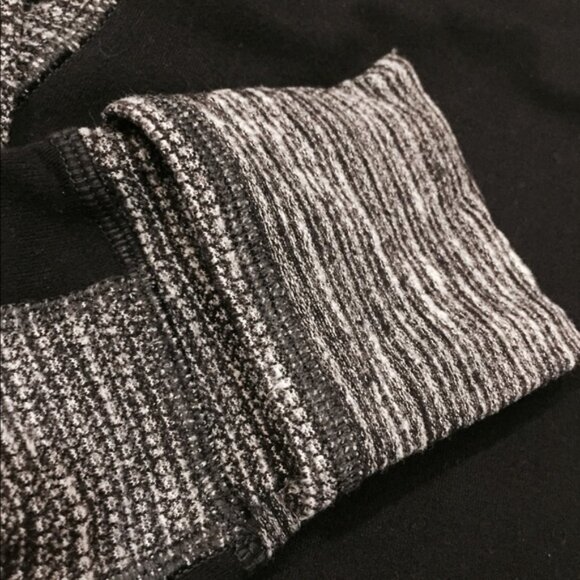 Lululemon long sleeve half zip pullover size 6 - Picture 6 of 6